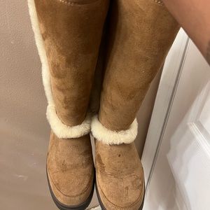 SUNBURST UGGS